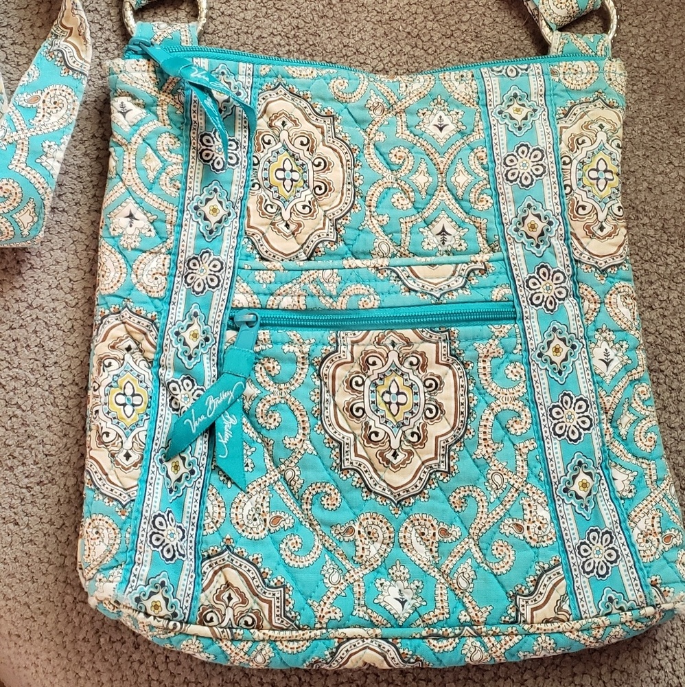 Vera Bradley crossover bag